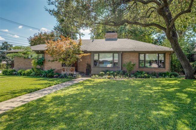 View of front of home featuring a front yard | Image 6