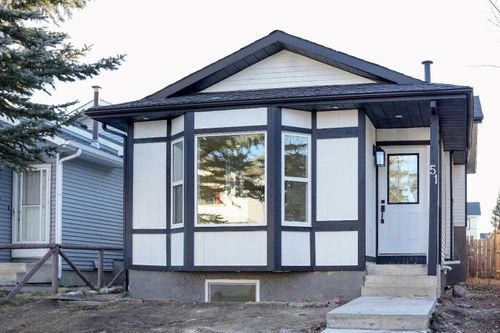 51 Taraglen Road Ne, Home with 5 bedrooms, 2 bathrooms and 2 parking in Calgary AB | Card Image