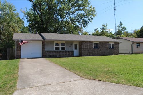 817 N 30th St, Rogers, AR, 72756-9524 | Card Image