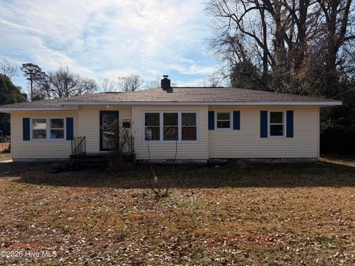 18 White Oak St, Jacksonville, NC, 28540-5636 | Card Image