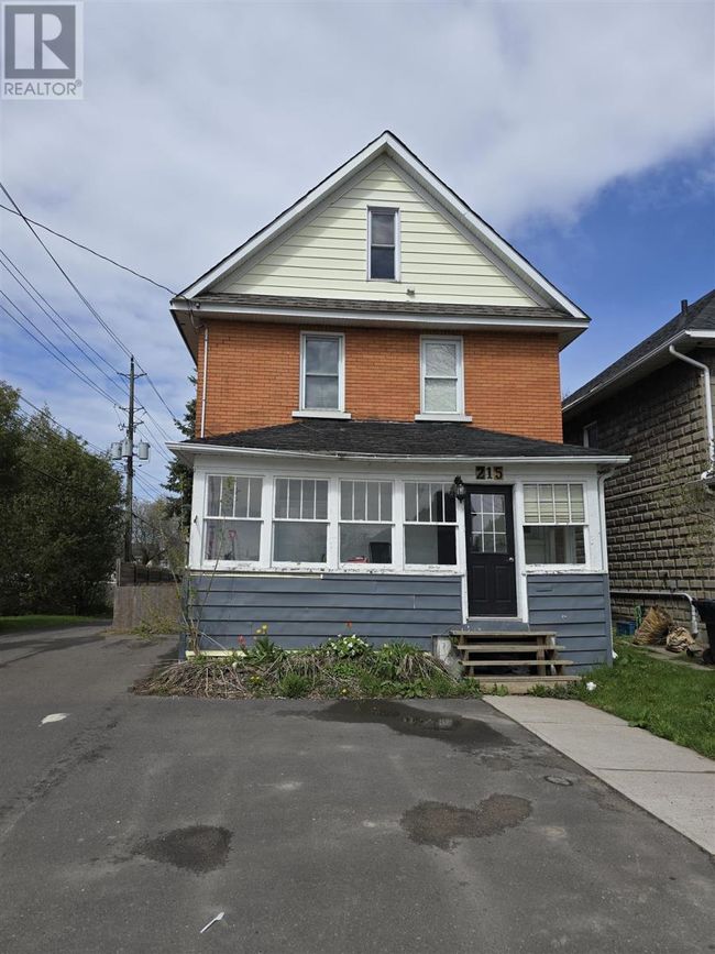 215 Brown St, Home with 4 bedrooms, 2 bathrooms and null parking in Sault Ste. Marie ON | Image 3