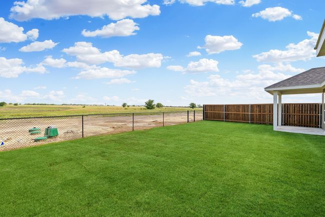 3802 Clovis St, Home with 4 bedrooms, 2 bathrooms and null parking in Midlothian TX | Image 5