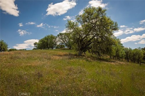 3233 Whispering Trails Pl, Paso Robles, CA, 93446 | Card Image