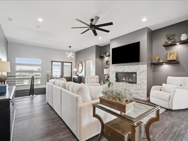 5112 Scenic View Ct Sw, House other with 5 bedrooms, 3 bathrooms and null parking in Cedar Rapids IA | Image 6