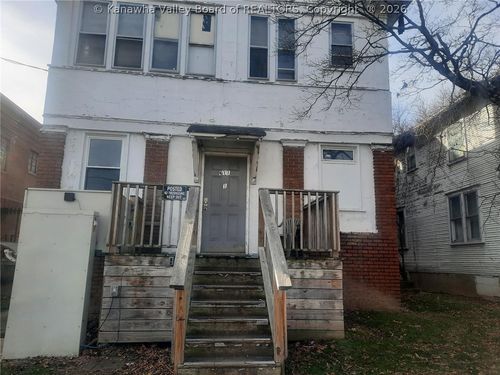 611 Grant St, Charleston, WV, 25302-1932 | Card Image