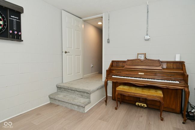 1053 Reserve Way, Condo with 2 bedrooms, 1 bathrooms and null parking in Indianapolis IN | Image 34