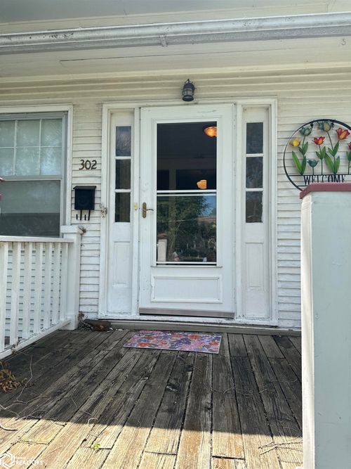302 8th St N, Humboldt, IA, 50548-1653 | Card Image