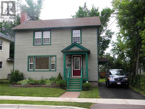 6 Halls St, Moncton, NB, E1C5B1 | Card Image