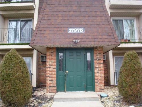 apt-301-17975 Amherst Ct, Country Club Hills, IL, 60478-5145 | Card Image