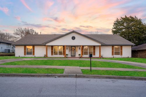 2005 Westshore Dr, Garland, TX, 75043-1029 | Card Image