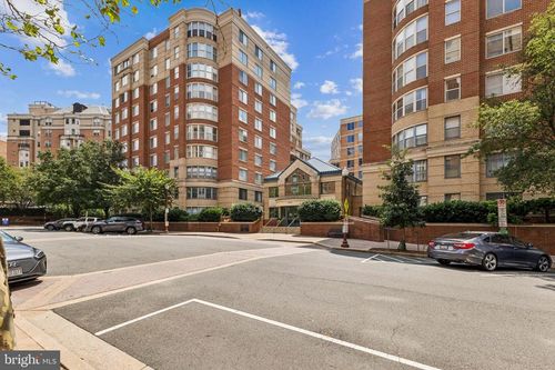 apt-604e-3830 9th St N, ARLINGTON, VA, 22203-5830 | Card Image