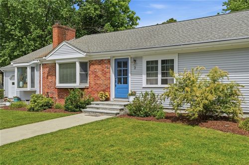 3 Cheshire Dr, Barrington, RI, 02806-2703 | Card Image