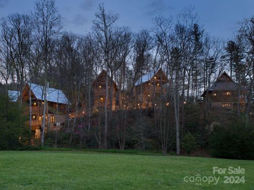 5 Chaucer Road, Black Mountain, NC, 28711 | Card Image