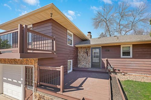 2930 Bay St, Wayzata, MN, 55391-2867 | Card Image