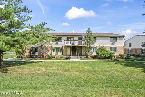 903 Cricket Ln, Woodbridge, NJ, 07095-1573 | Card Image