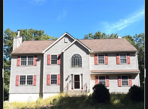 310 Lees Run Cir, East Stroudsburg, PA, 18302-9412 | Card Image