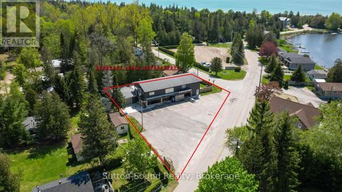 68 Sauble Falls Rd, Sauble Beach, ON, N0H2G0 | Card Image