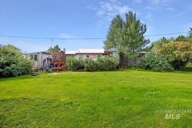 View of grassy yard | Image 27