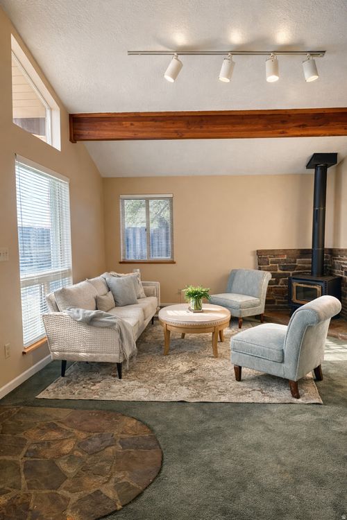 638 N 800 W, Centerville, UT, 84014-1380 | Card Image