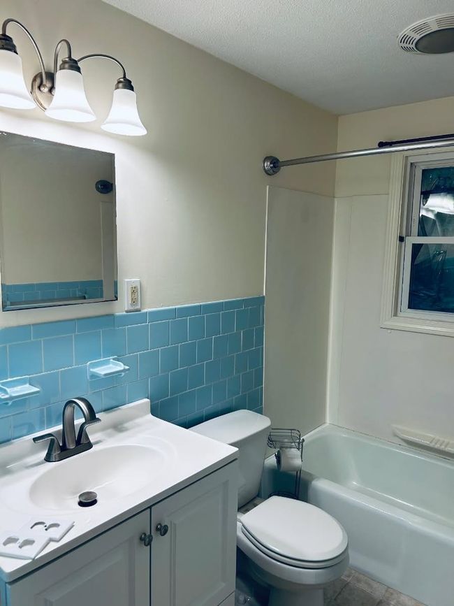 15A Deerwood Dr, Home with 2 bedrooms, 2 bathrooms and null parking in Amherst NH | Image 7