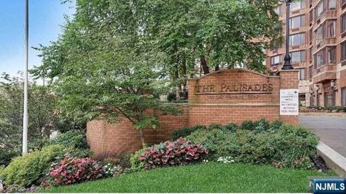 100 Old Palisade Rd, Fort Lee, NJ, 07024-7064 | Card Image