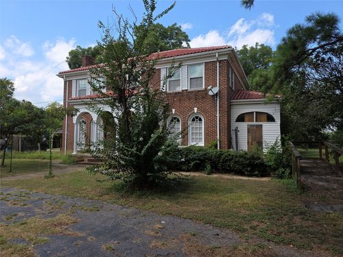 408 E San Saba St, Wortham, TX, 76693-4707 | Card Image