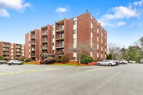 apt-404-137 Franklin St, Stoneham, MA, 02180-1537 | Card Image