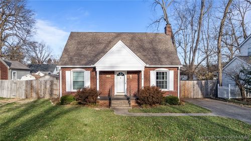 404 E Terrace Hts, Jeffersonville, IN, 47130-4720 | Card Image