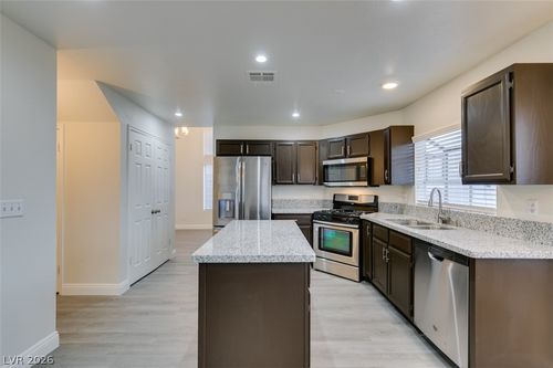 1738 Toltec Cir, Henderson, NV, 89014-4055 | Card Image