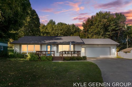 6020 122nd Ave, Fennville, MI, 49408-8900 | Card Image