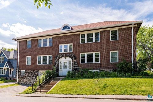 1529 E 5th St, Duluth, MN, 55812 | Card Image