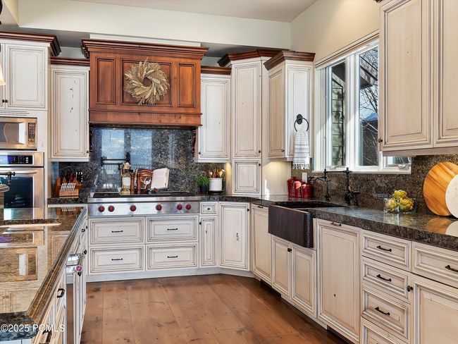 5932 E Big Horn Pkwy, Home with 7 bedrooms, 6 bathrooms and null parking in Eden UT | Image 14