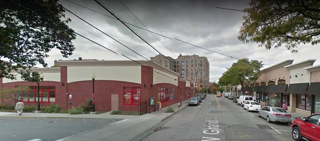 Stores nearby | Image 18