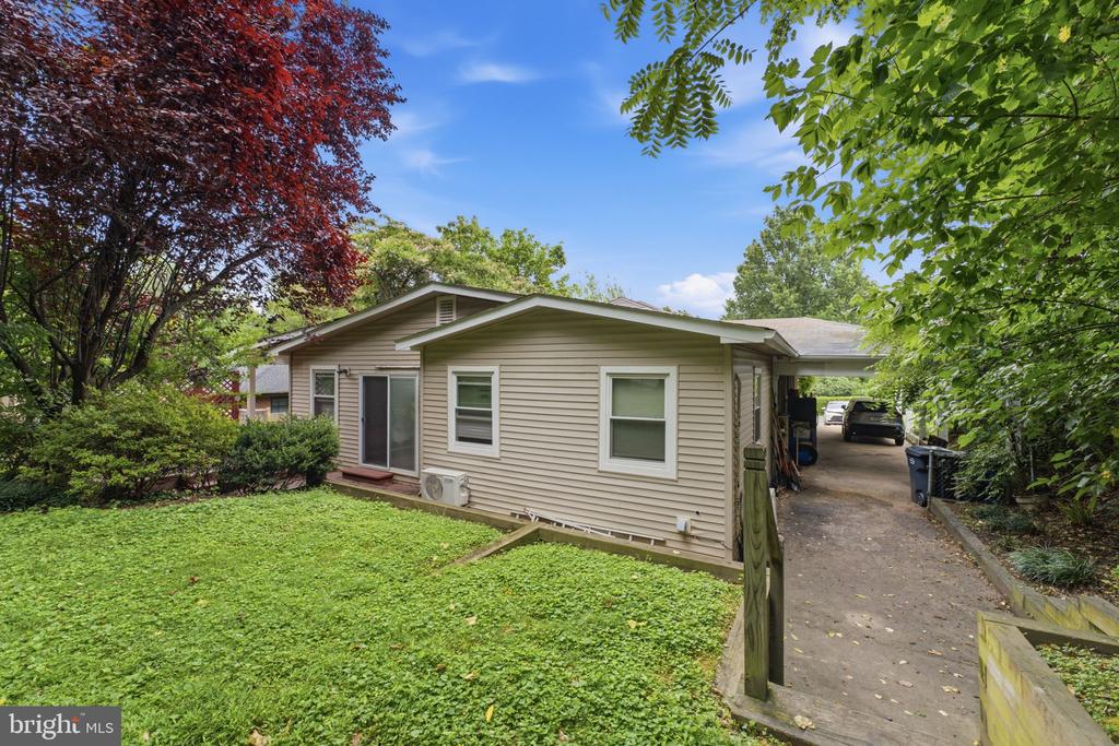 Residential in FALLS CHURCH 3