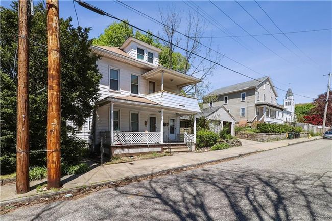 19 5 Th St, Home with 5 bedrooms, 3 bathrooms and null parking in Ansonia CT | Image 4