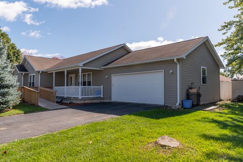 404 W North Street, Creston, IL, 60113 | Card Image