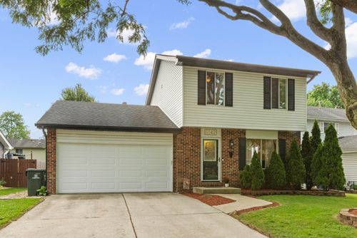 1142 Greensfield Dr, Naperville, IL, 60563-3338 | Card Image
