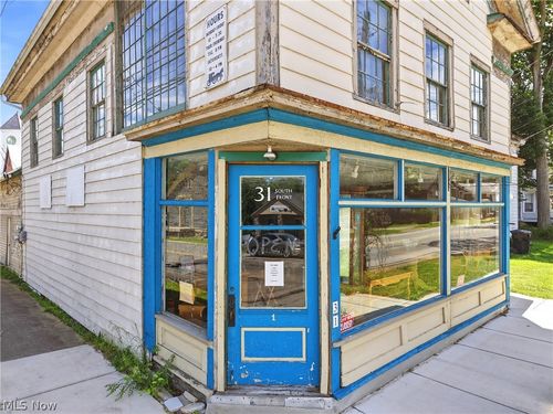 31 & 33 S Front Street, Burbank, OH, 44214 | Card Image
