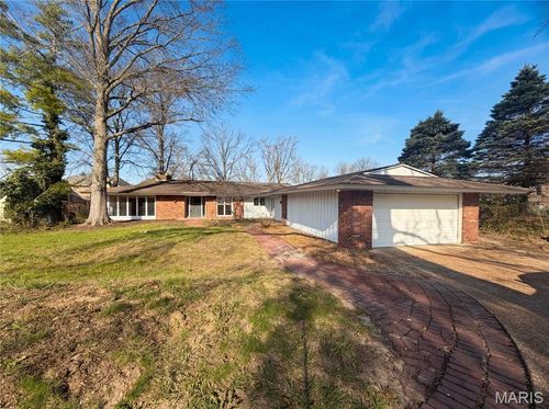 565 Graeser Rd, Saint Louis, MO, 63141-7770 | Card Image