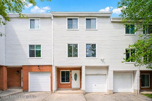 235 Ilyssa Way, Staten Island, NY, 10312-1381 | Card Image