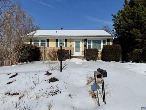 2405 Bare St, STAUNTON, VA, 24401-3704 | Card Image