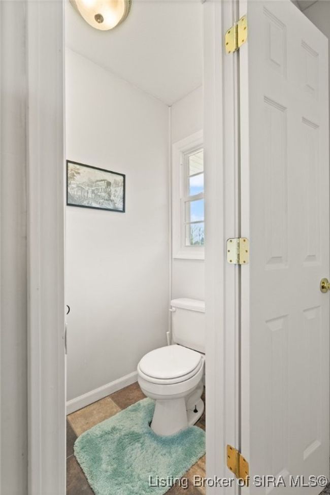 1110 W Helton Rd, Home with 3 bedrooms, 3 bathrooms and null parking in Scottsburg IN | Image 39