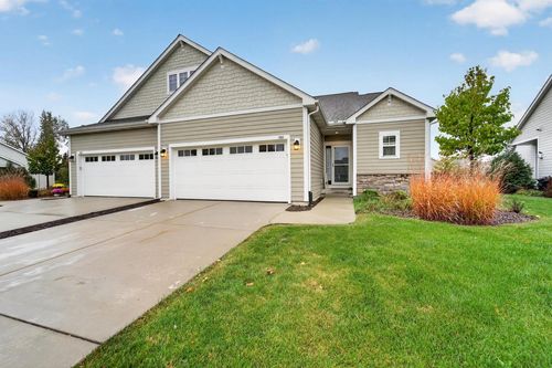 785 Bridlewood Dr, Hartford, WI, 53027-3102 | Card Image