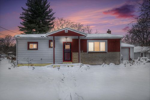 116 24th St S, Battle Creek, MI, 49015-2712 | Card Image