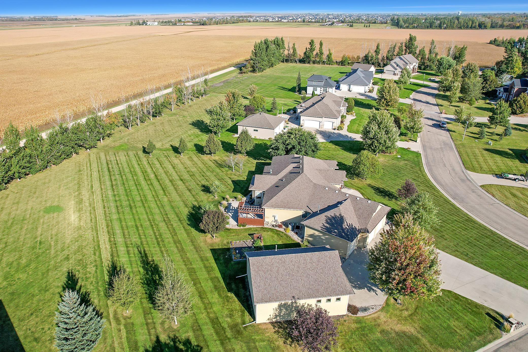 Residential in Horace 3