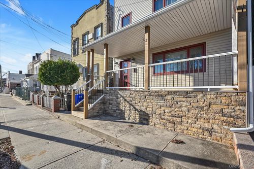 6925 59th Rd, Maspeth, NY, 11378-2919 | Card Image