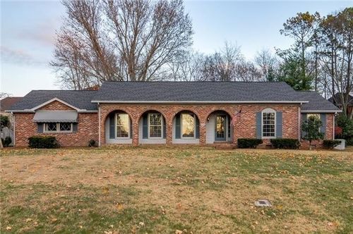 111 Arlington Pl, Franklin, TN, 37064-2029 | Card Image