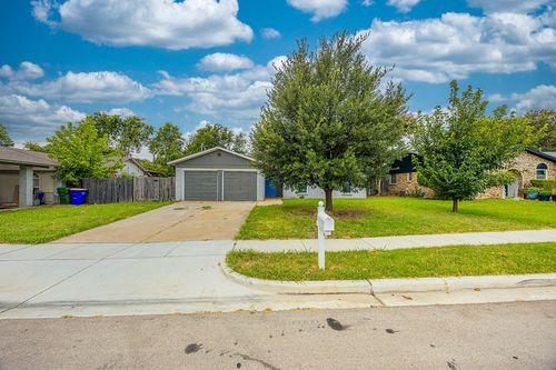6517 Bernadine Dr, Watauga, TX, 76148-2802 | Card Image