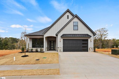 12 Mercy Dr, Greenville, SC, 29607-6352 | Card Image