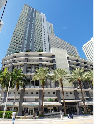 802 - 1250 S Miami Ave, Condo with 2 bedrooms, 2 bathrooms and null parking in Miami FL | Image 1